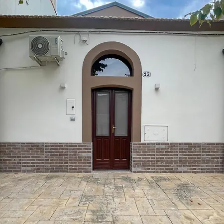 Ginetta House Ordona