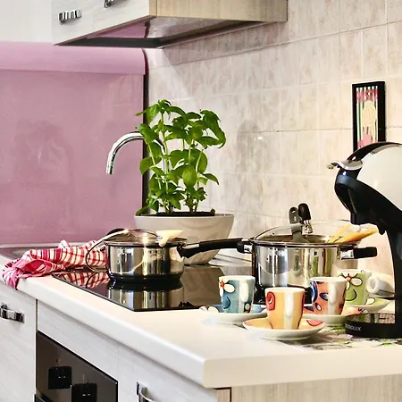 Ginetta House * Ordona